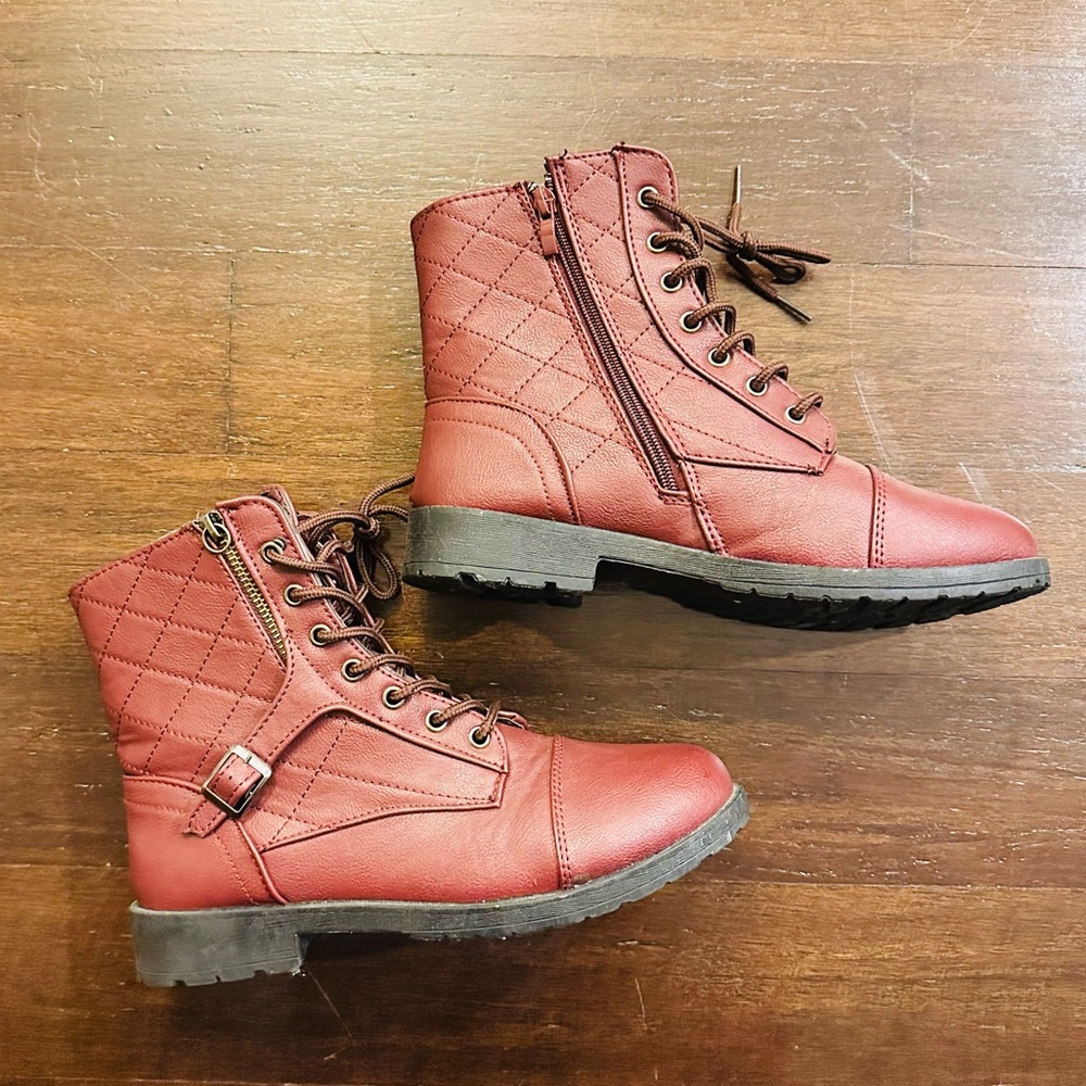 FOREVER Burgundy Quilted Combat Boots